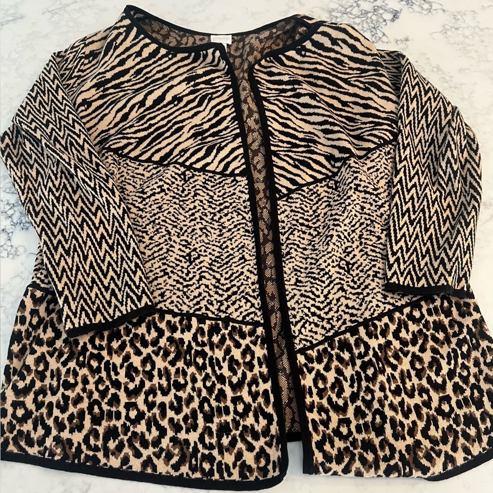 Chico’s Size 3 XL Brown Animal print jacquard cardigan sweater EUC